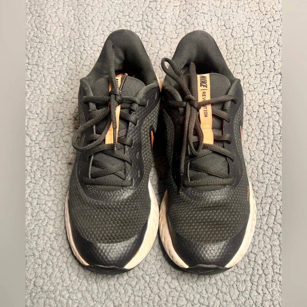 Nike Revolution‎ Running Sneakers Black And Rose Gold Youth Big Girls Size 7